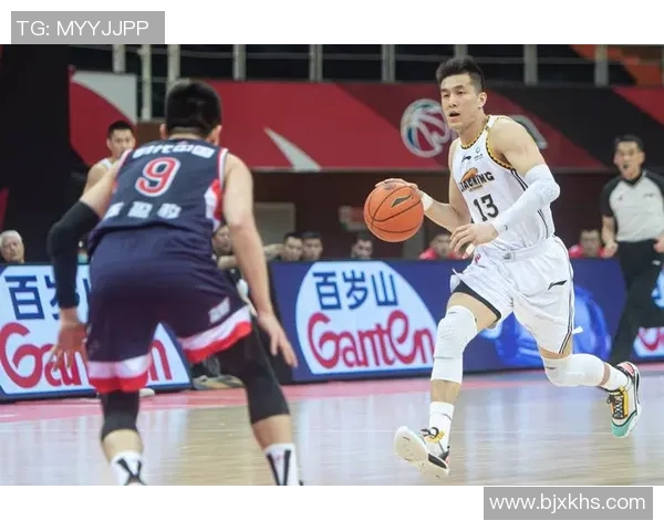 广州篮球队中路突破战术解析与实战应用探讨