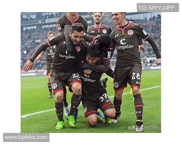 打造全球顶级足球联赛新格局：创新机制与跨国合作推动赛事发展与商业化