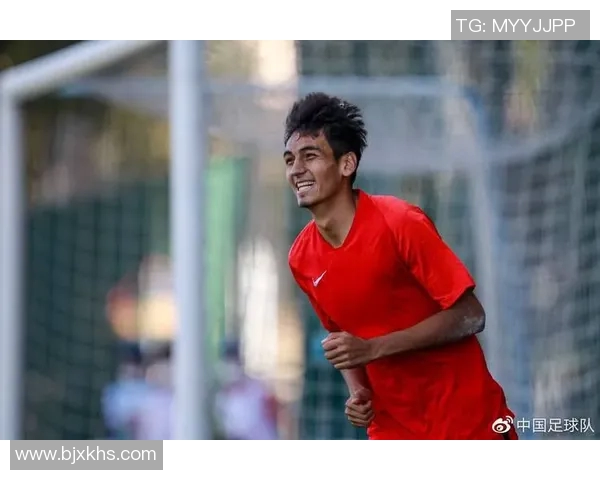 李军专访：从绿茵场到人生舞台的足球旅程回顾与展望